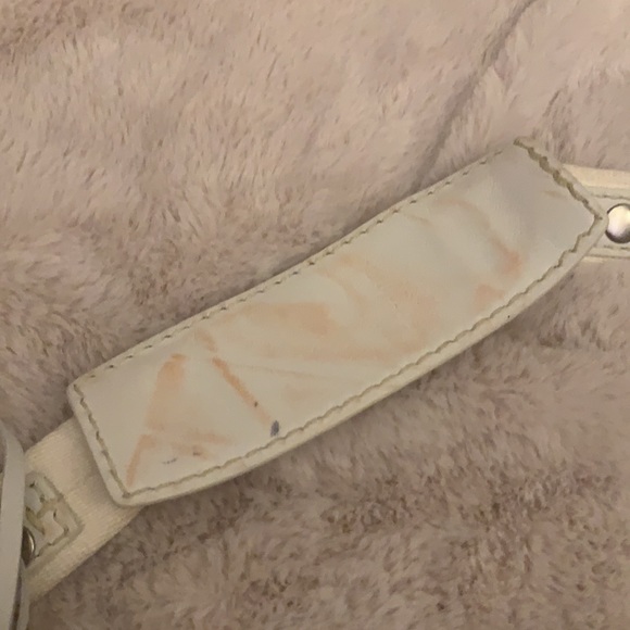 Coach White canvas shoulder bag with leather trim. - Picture 7 of 9